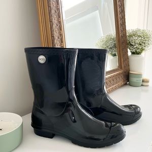 (SOLD) UGG - Mid-Length Black Rain Boots (Women’s 12)